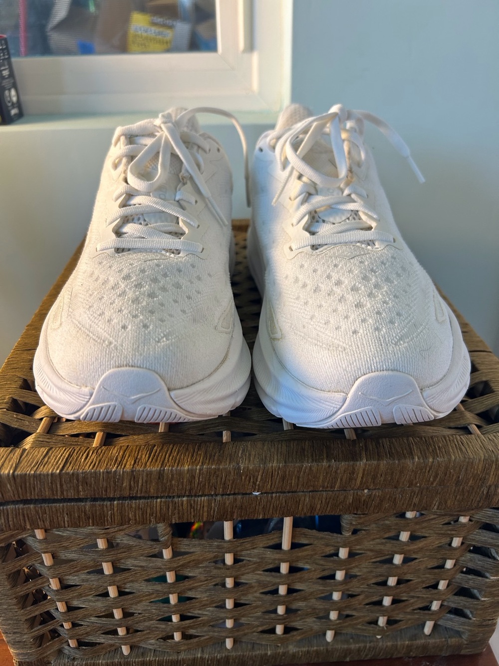 Hoka One Clifton 9 Women's 9.5B White Walking Sneakers Chunky Wedge Comfort